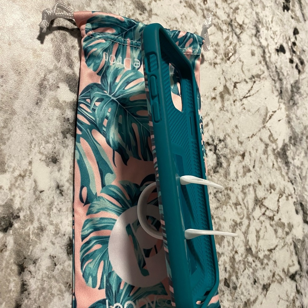 iPhone 11 Pro Max loopy case - Picture 3 of 3
